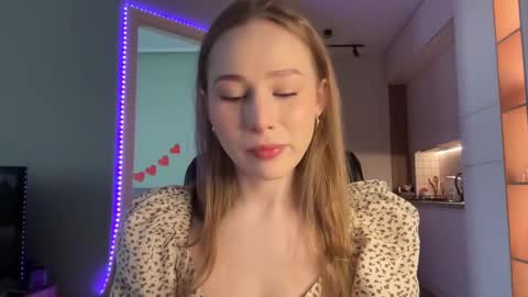 Alisa online show from December 16, 2024, 6:53 am