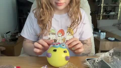 Alisa online show from June 25, 2026, 7:46 am