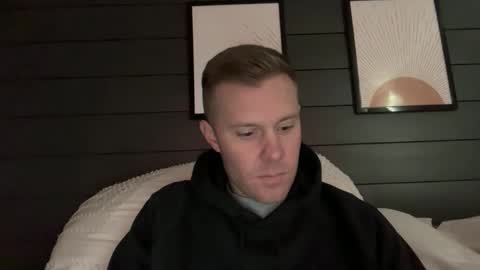 whoops1017 online show from December 19, 2025, 4:58 pm