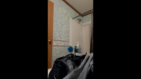 whore4u2useandabuse online show from March 27, 2026, 1:22 am