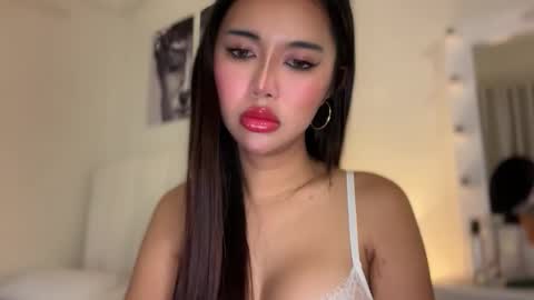 Snapshot of whoss_sofia chatting on March 23, 2026, 5:50 pm Sofia online show from March 23, 2026, 5:50 pm