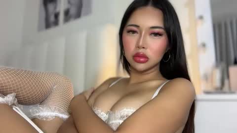 Snapshot of whoss_sofia chatting on March 26, 2026, 7:08 pm Sofia online show from March 26, 2026, 7:08 pm