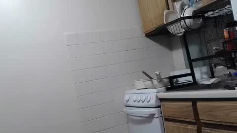 whosten0 online show from February 11, 2026, 2:16 am