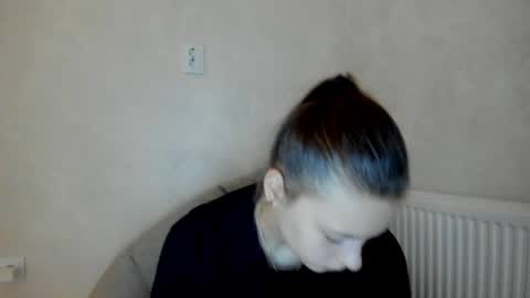 Snapshot of why_again_me chatting on December 8, 2024, 8:15 pm Veronica online show from December 8, 2024, 8:15 pm