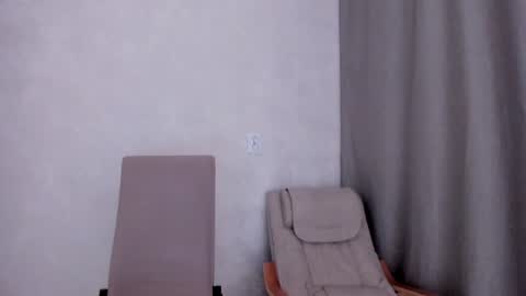 Snapshot of why_again_me chatting on January 30, 2025, 5:39 pm Veronica online show from January 30, 2025, 5:39 pm