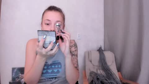 Snapshot of why_again_me chatting on February 6, 2025, 7:29 pm Veronica online show from February 6, 2025, 7:29 pm