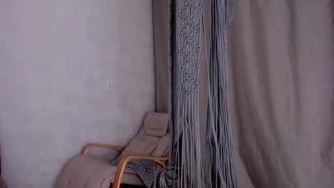 Snapshot of why_again_me chatting on March 2, 2025, 7:34 pm Veronica online show from March 2, 2025, 7:34 pm