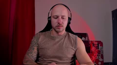 VI online show from October 4, 2025, 7:01 pm