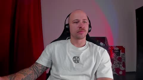 VI online show from November 3, 2025, 3:57 pm