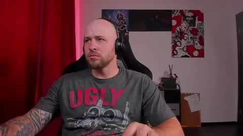 Snapshot of why_you_so_serious chatting on August 5, 2026, 5:16 pm VI online show from August 5, 2026, 5:16 pm
