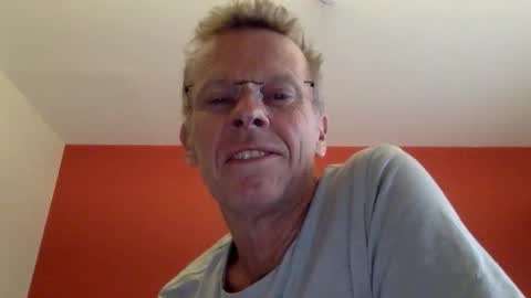Snapshot of whynotfly1 chatting on December 2, 2025, 5:57 am whynotfly1 online show from December 2, 2025, 5:57 am