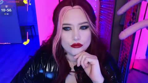 Snapshot of wickedxqueen chatting on July 3, 2026, 9:10 pm Laura online show from July 3, 2026, 9:10 pm