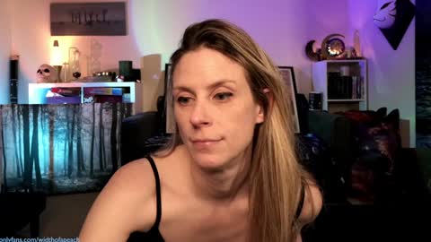 Snapshot of widthofapeach chatting on January 4, 2025, 4:23 am Gretchen Jimmy online show from January 4, 2025, 4:23 am
