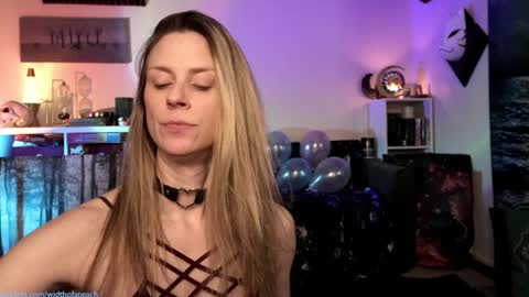 Snapshot of widthofapeach chatting on January 27, 2025, 1:37 am Gretchen Jimmy online show from January 27, 2025, 1:37 am