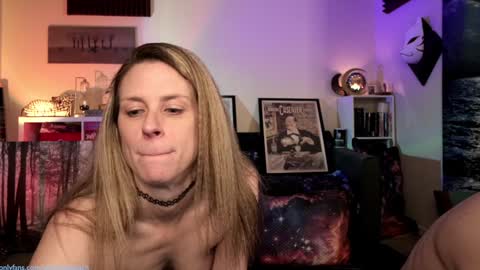 Snapshot of widthofapeach chatting on February 3, 2025, 7:40 am Gretchen Jimmy online show from February 3, 2025, 7:40 am