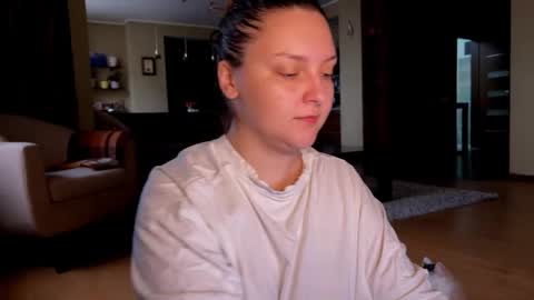 VI online show from November 17, 2025, 12:00 pm