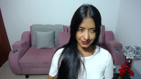 Snapshot of wifhot chatting on January 4, 2025, 12:05 am Ilauren online show from January 4, 2025, 12:05 am