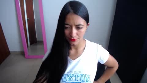 Snapshot of wifhot chatting on February 11, 2025, 11:10 am Ilauren online show from February 11, 2025, 11:10 am