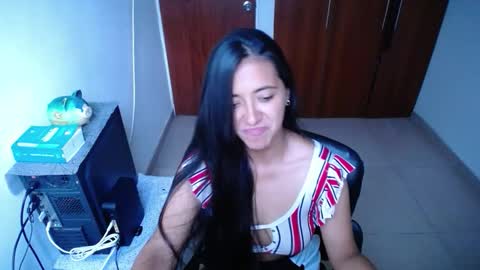 Snapshot of wifhot chatting on September 16, 2025, 10:44 pm Ilauren online show from September 16, 2025, 10:44 pm