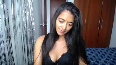 Ilauren online show from June 11, 2026, 12:47 pm