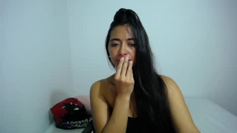 Ilauren online show from June 17, 2026, 12:18 pm