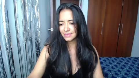 Ilauren online show from June 20, 2026, 1:47 pm