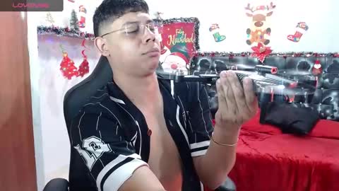 wiilliam online show from December 20, 2024, 2:27 pm