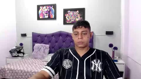 wiilliam online show from October 27, 2025, 2:43 pm