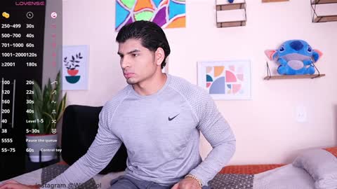 wild_col online show from December 11, 2024, 10:49 pm