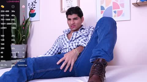 wild_col online show from January 26, 2025, 1:15 pm