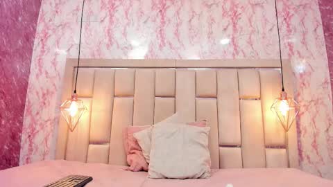 wild_firee_ online show from December 2, 2025, 8:48 pm