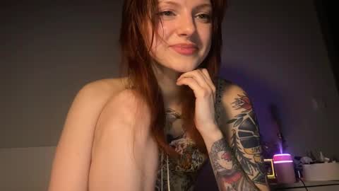 wild_kittten online show from March 1, 2025, 1:22 am