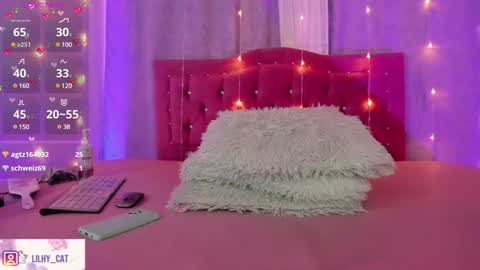 Lily  online show from February 7, 2025, 10:41 pm