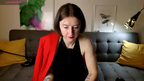 wild_peony online show from May 2, 2026, 8:47 pm