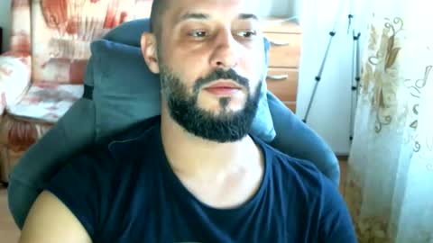 wildcrazypussy online show from May 1, 2026, 12:32 pm