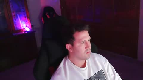 Carlos online show from November 12, 2025, 11:25 pm