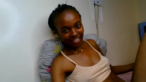 Snapshot of wildflowr chatting on July 4, 2026, 6:47 pm wildflowr online show from July 4, 2026, 6:47 pm
