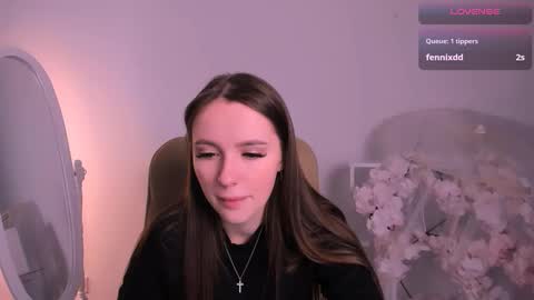 Snapshot of wildhoney_xo chatting on October 10, 2025, 5:28 am Kara online show from October 10, 2025, 5:28 am