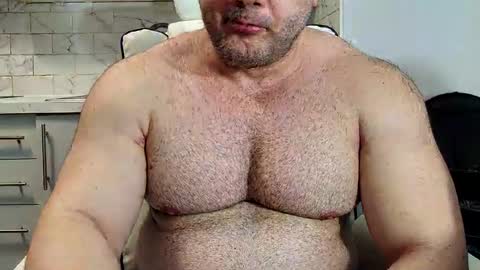 Snapshot of wildjohn_xx chatting on February 28, 2026, 8:43 pm WildJohn XX online show from February 28, 2026, 8:43 pm