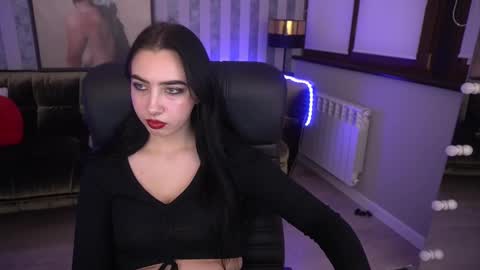 Snapshot of wildkittenx_ chatting on February 26, 2025, 9:05 pm Alena online show from February 26, 2025, 9:05 pm