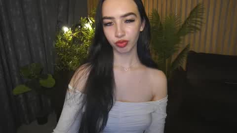 Alena online show from October 9, 2025, 5:49 am