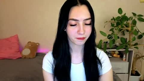 Alena online show from May 16, 2026, 6:32 am