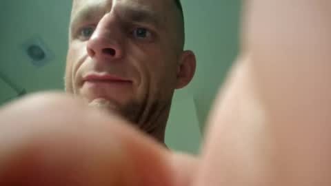 Snapshot of wildmike93 chatting on May 24, 2026, 8:03 pm wildmike93 online show from May 24, 2026, 8:03 pm
