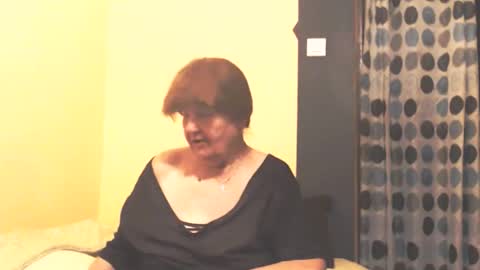 Snapshot of wildredcat chatting on February 10, 2026, 10:58 pm WildRedCat online show from February 10, 2026, 10:58 pm