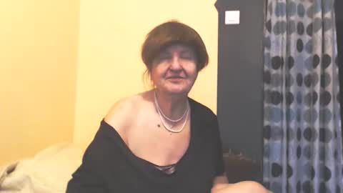 Snapshot of wildredcat chatting on February 22, 2026, 12:36 pm WildRedCat online show from February 22, 2026, 12:36 pm