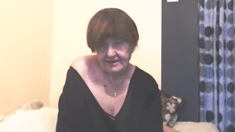 Snapshot of wildredcat chatting on February 24, 2026, 12:25 pm WildRedCat online show from February 24, 2026, 12:25 pm