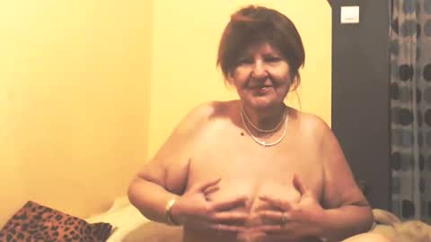 Snapshot of wildredcat chatting on March 17, 2026, 7:50 pm WildRedCat online show from March 17, 2026, 7:50 pm