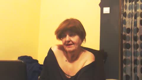 WildRedCat online show from April 28, 2026, 10:59 pm