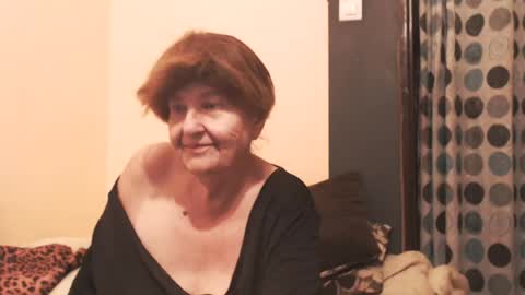 WildRedCat online show from July 12, 2026, 12:01 am