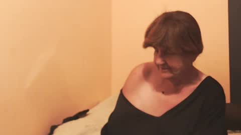 WildRedCat online show from August 7, 2026, 10:34 pm